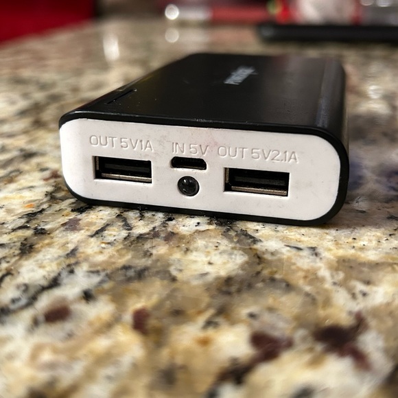 COPY - 3/$25! Portable Battery Charger Power Bank USB Charging - Picture 4 of 5